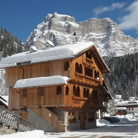Romantic Dolomiti Alpstuga *